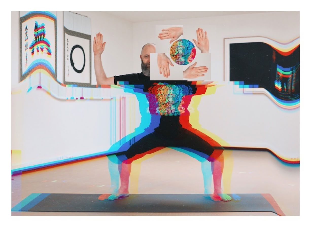 2026-oktober-blog-01 yoga asana glitch